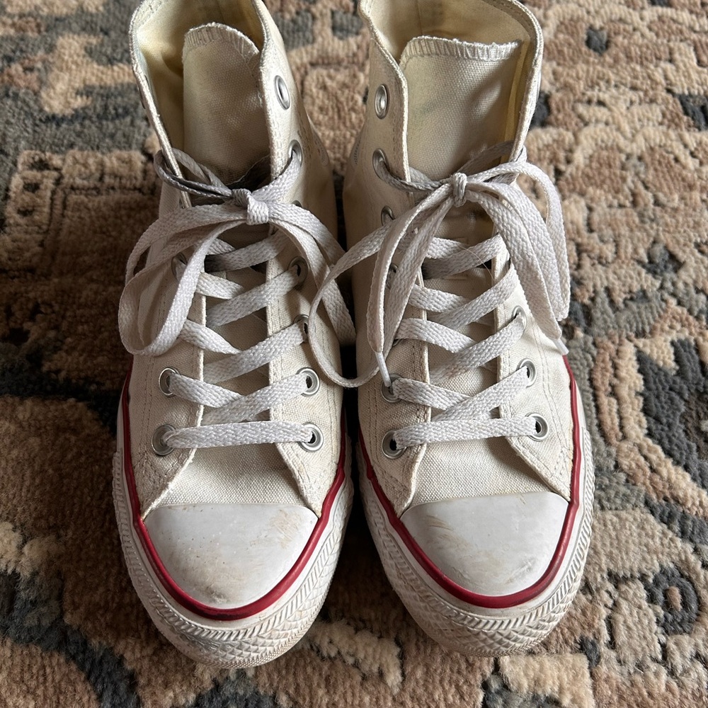 High-Top Converse Chuck Taylor All Star
